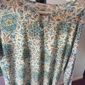 Emily Daniels Women's Short Sleeve Top - Blue and Orange Floral